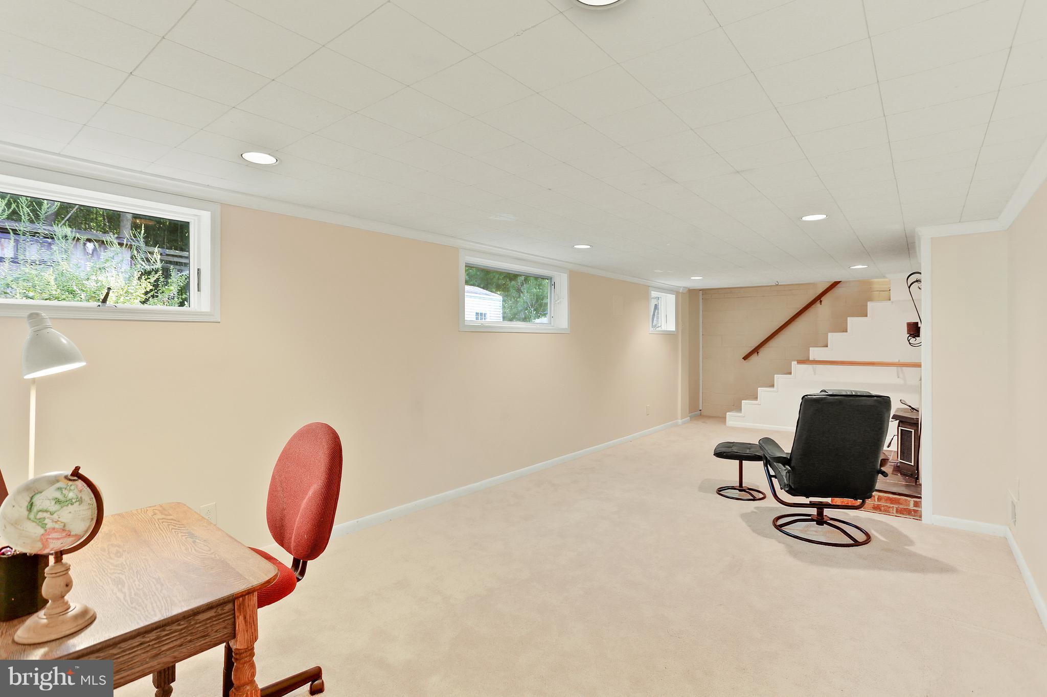 7127 Dalhouse Street Springfield, VA 22151 - Photo 3 of 30 Spacious Recreation Room w/Recessed Lighting