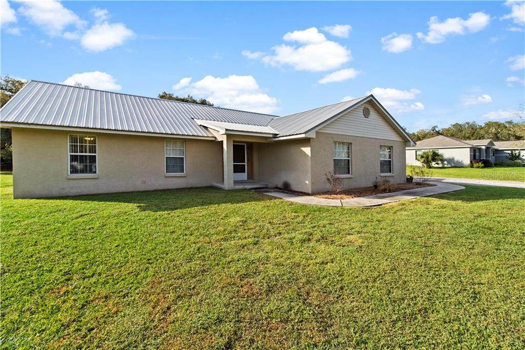 5860 South Pine Road Mulberry, FL 33860 - Photo 1 of 1 Front