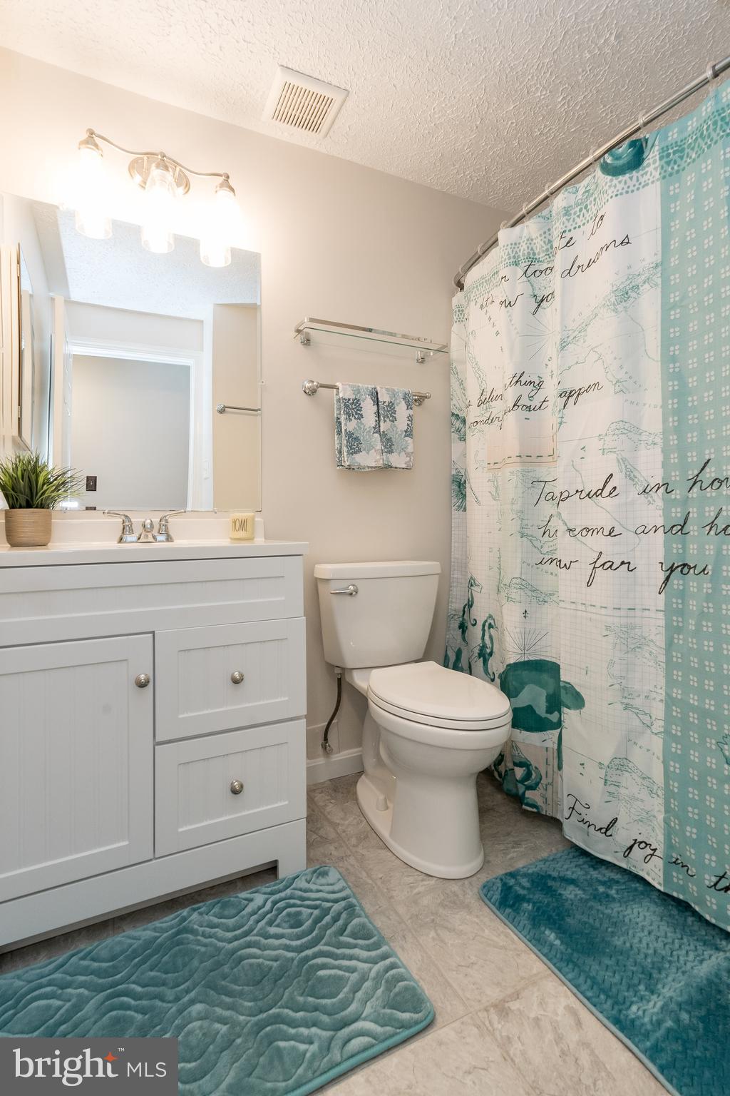 4851 Cap Stine Road Frederick, MD 21703 - Photo 23 of 38 Upper level full bath