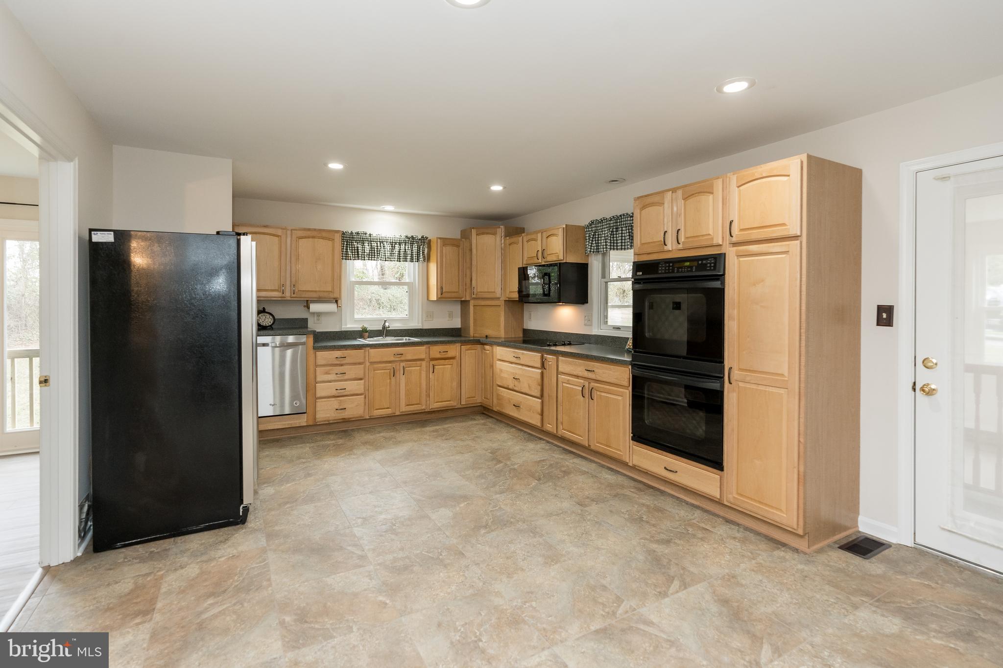 4851 Cap Stine Road Frederick, MD 21703 - Photo 8 of 38 So much natural light