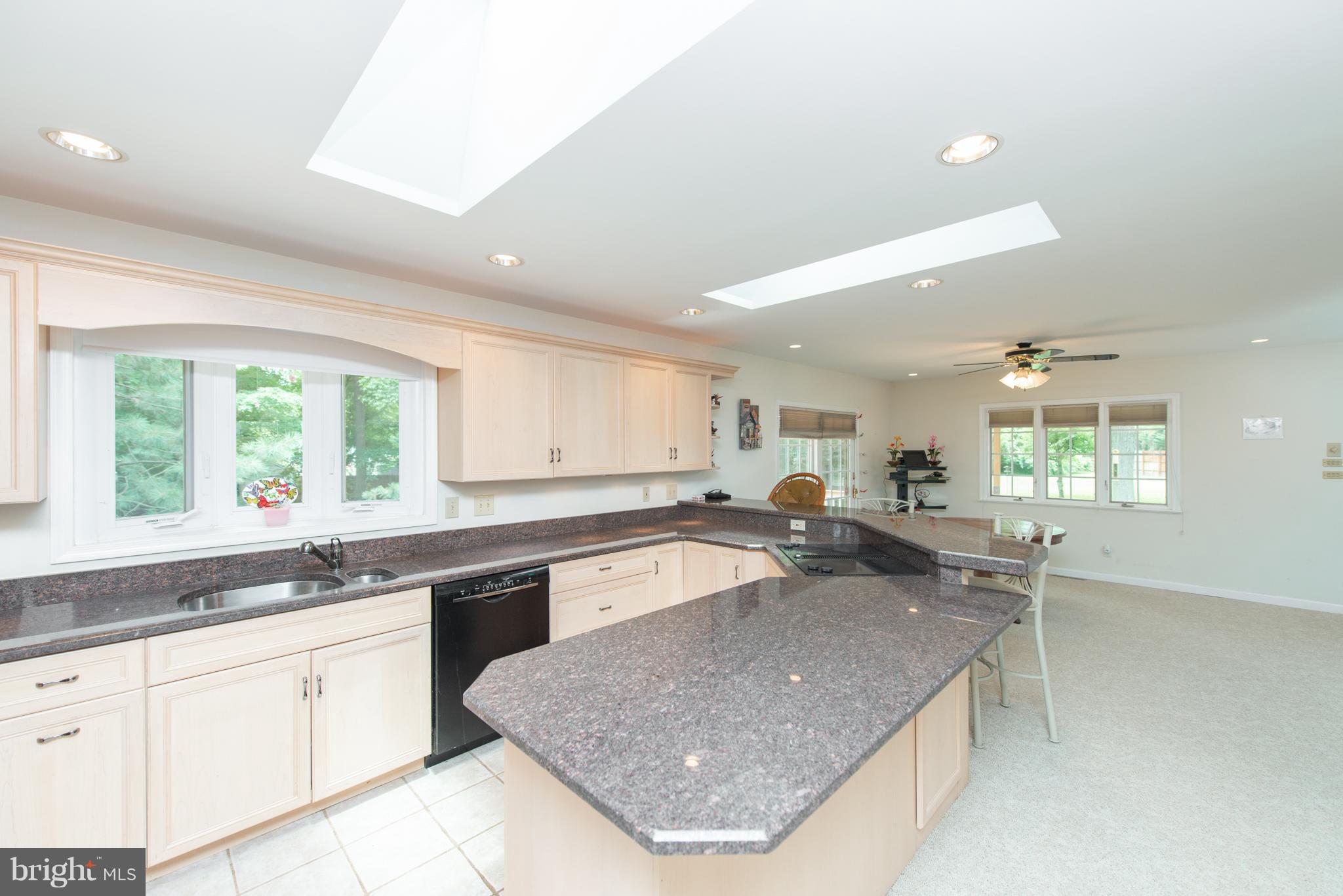 4154 Shoreham Beach Road Edgewater, MD 21037 - Photo 11 of 43 Gallery Image 11