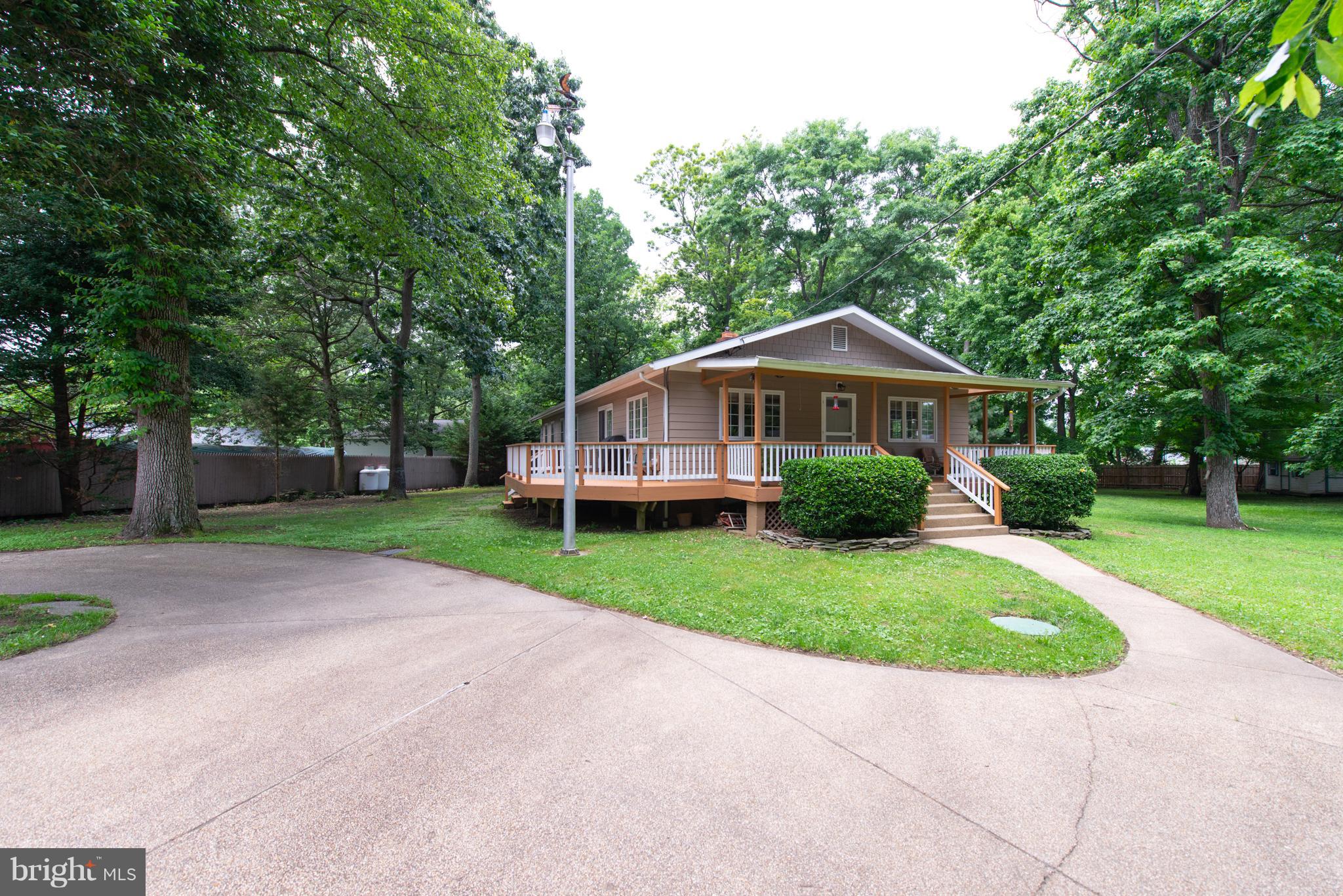 4154 Shoreham Beach Road Edgewater, MD 21037 - Photo 3 of 43 Gallery Image 3