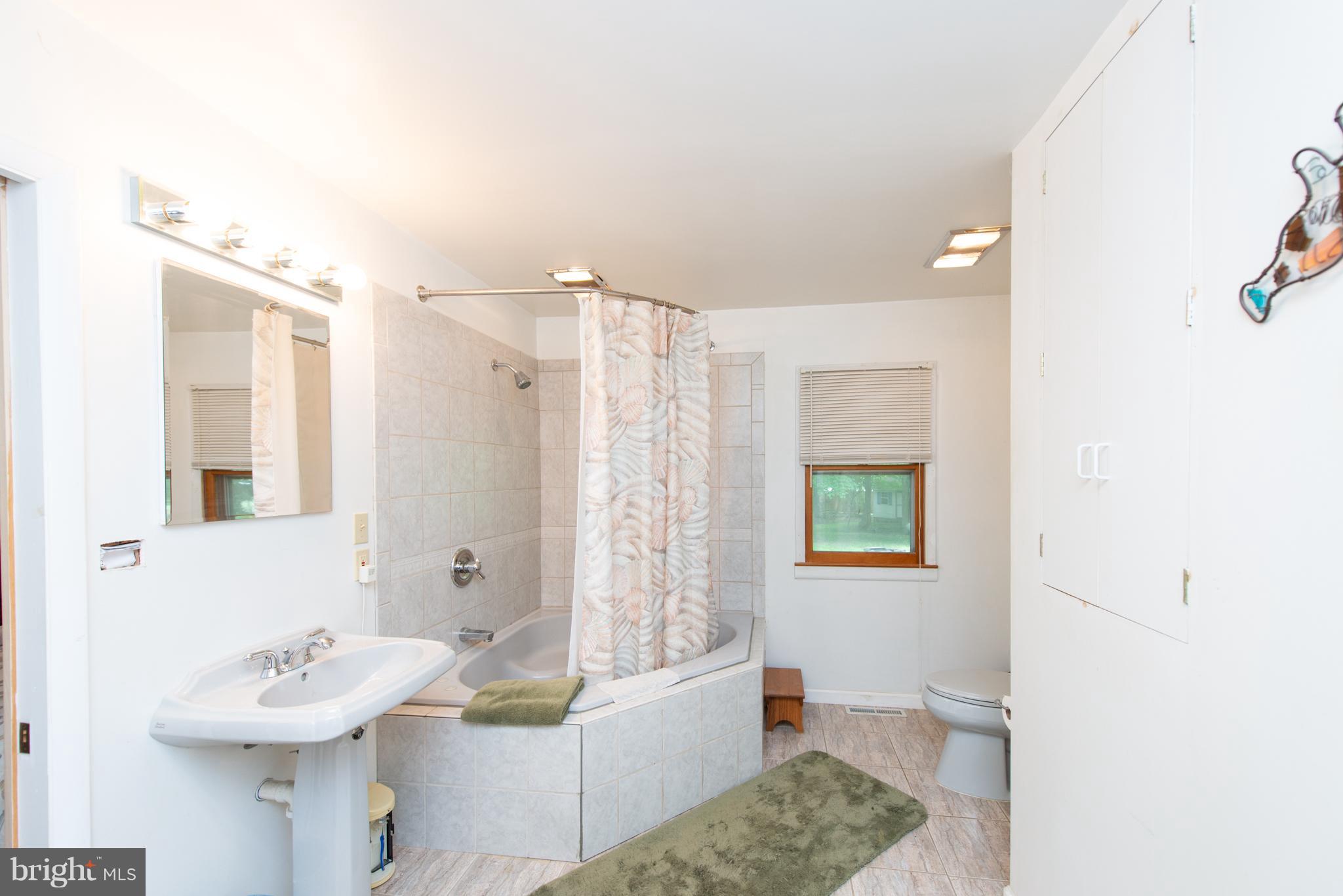 4154 Shoreham Beach Road Edgewater, MD 21037 - Photo 21 of 43 Gallery Image 21