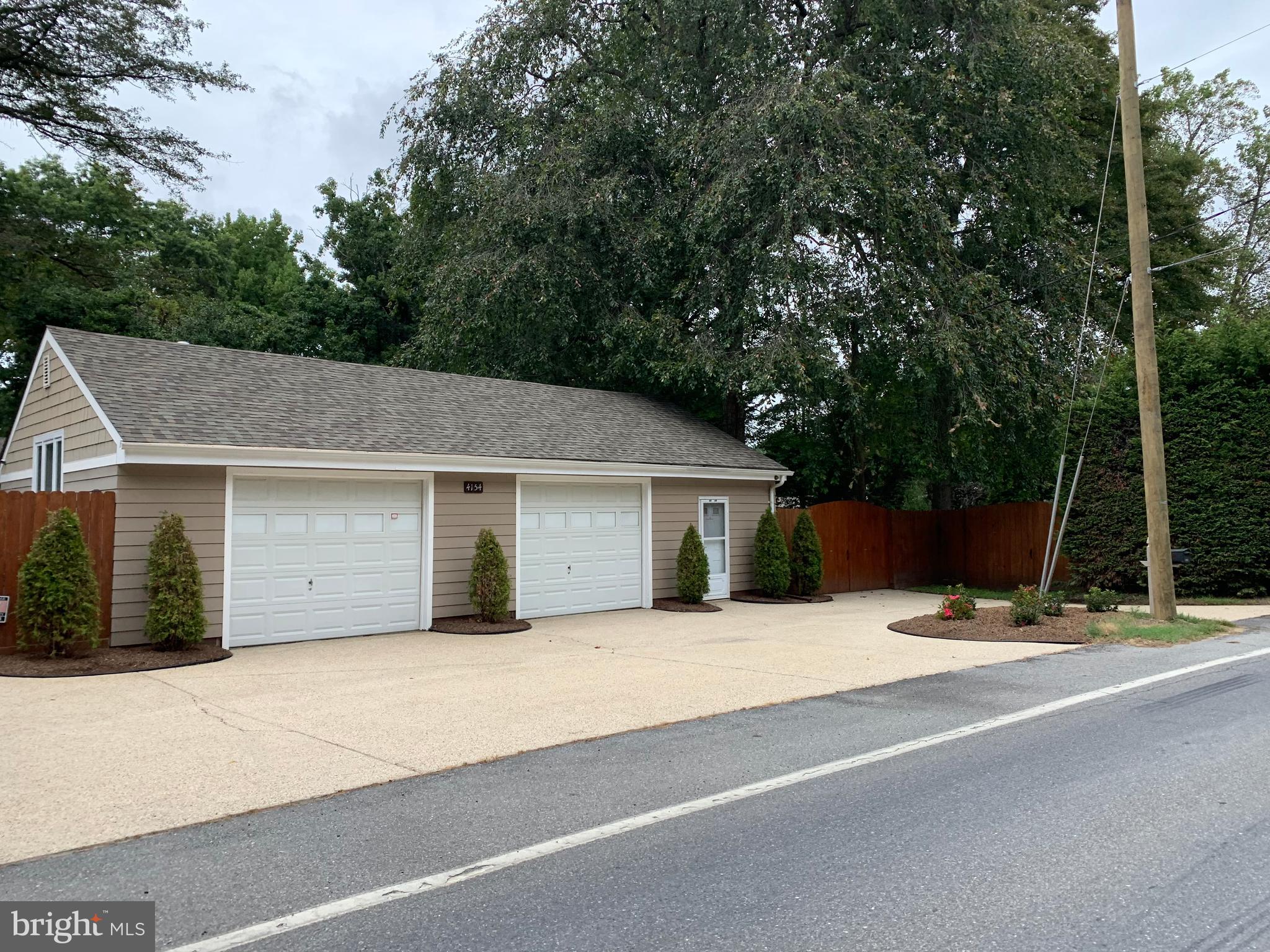 4154 Shoreham Beach Road Edgewater, MD 21037 - Photo 4 of 43 Gallery Image 4