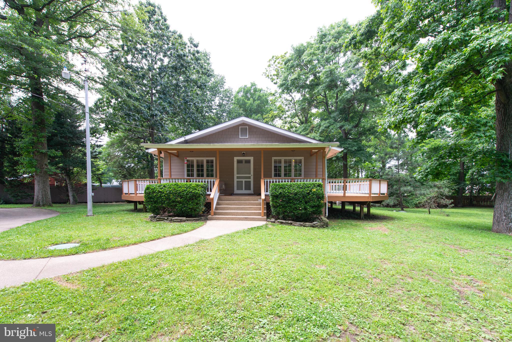 4154 Shoreham Beach Road Edgewater, MD 21037 - Photo 6 of 43 Gallery Image 6