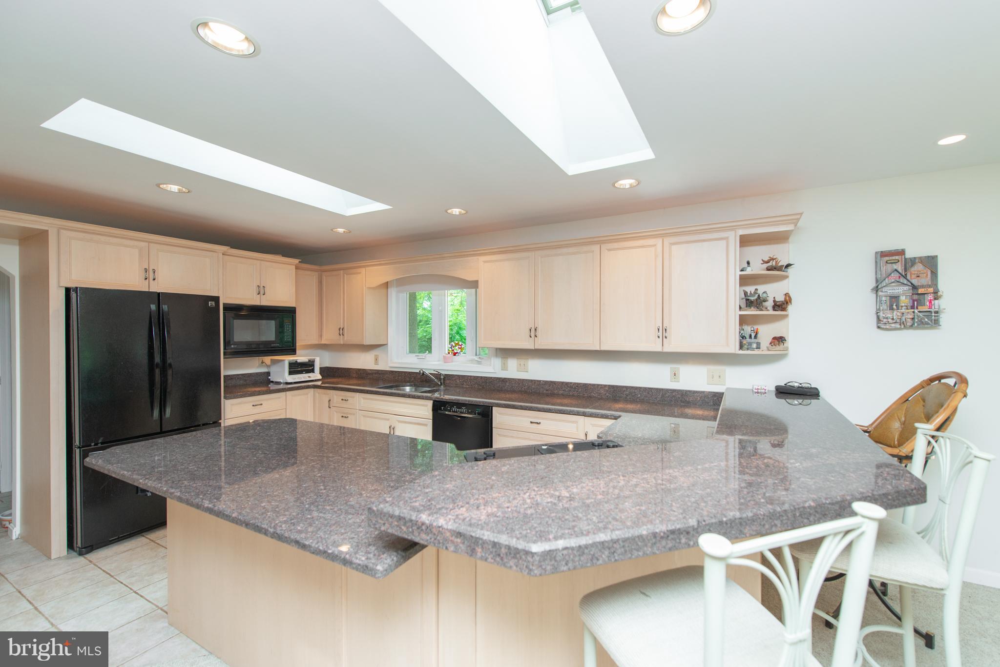 4154 Shoreham Beach Road Edgewater, MD 21037 - Photo 10 of 43 Gallery Image 10