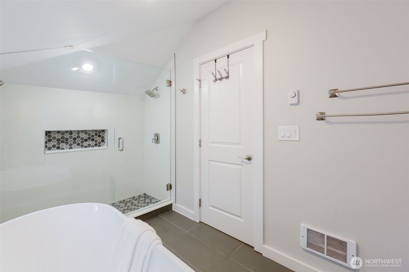3032 South Dawson Street Seattle, WA 98108 - Photo 14 of 36