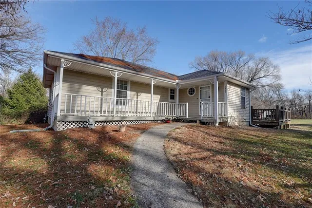 $370,000 | 1225 Berry Road, Independence, MO 64057