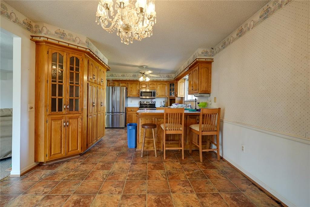 1225 Berry Road Independence, MO 64057 - Photo 11 of 49