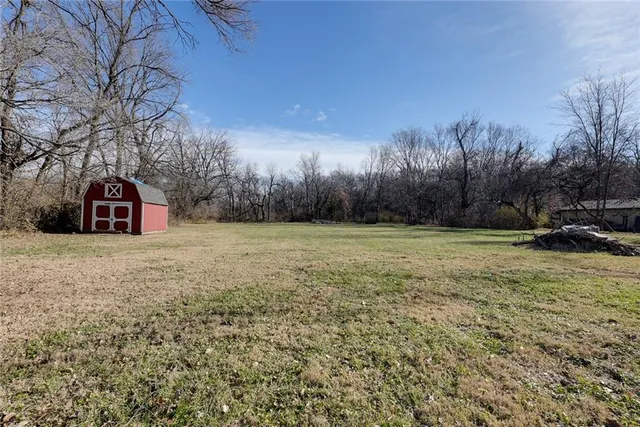 $370,000 | 1225 Berry Road, Independence, MO 64057