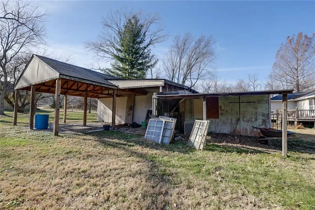 $370,000 | 1225 Berry Road, Independence, MO 64057