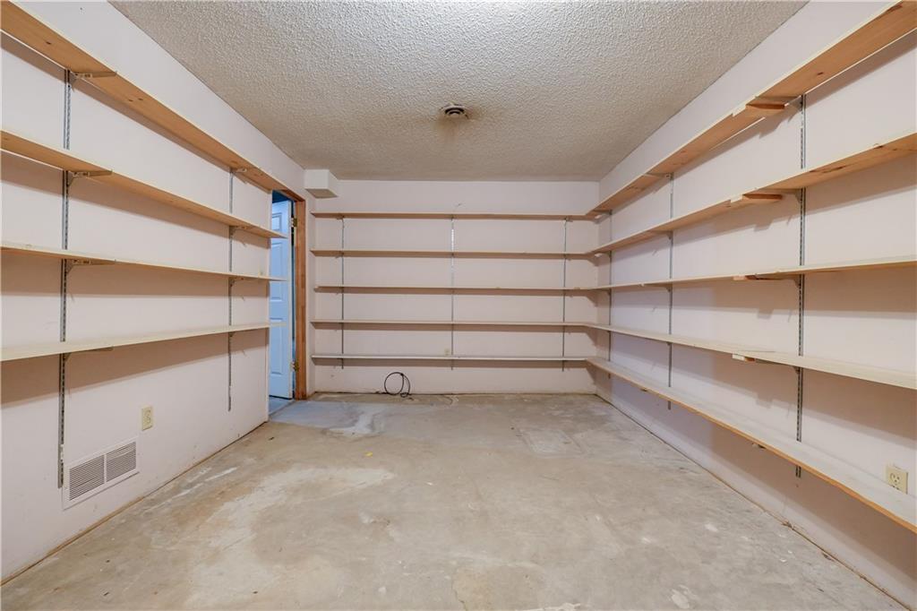 1225 Berry Road Independence, MO 64057 - Photo 47 of 49