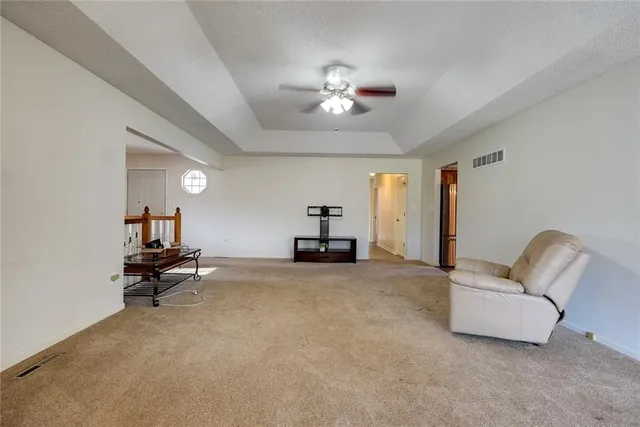 $370,000 | 1225 Berry Road, Independence, MO 64057