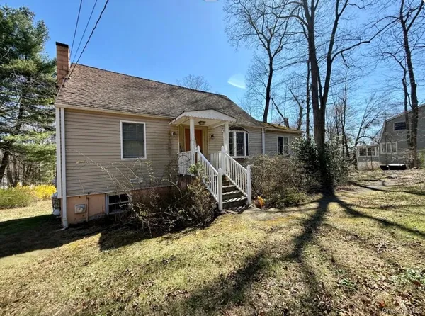 $599,000 | 2882 Lexington Avenue, Mohegan Lake, NY 10547
