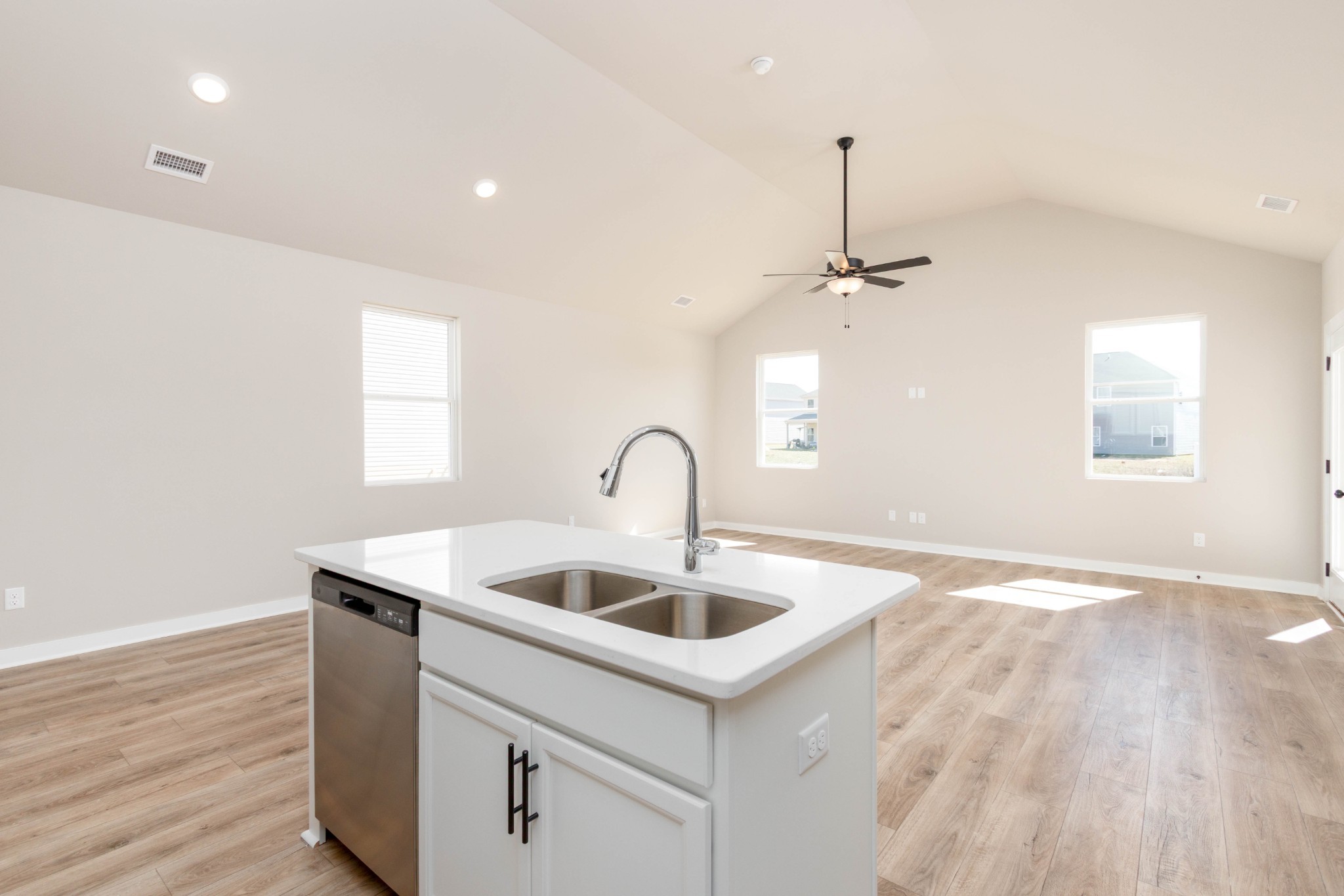 78 Brady Estates Murfreesboro, TN 37127 - Photo 4 of 34