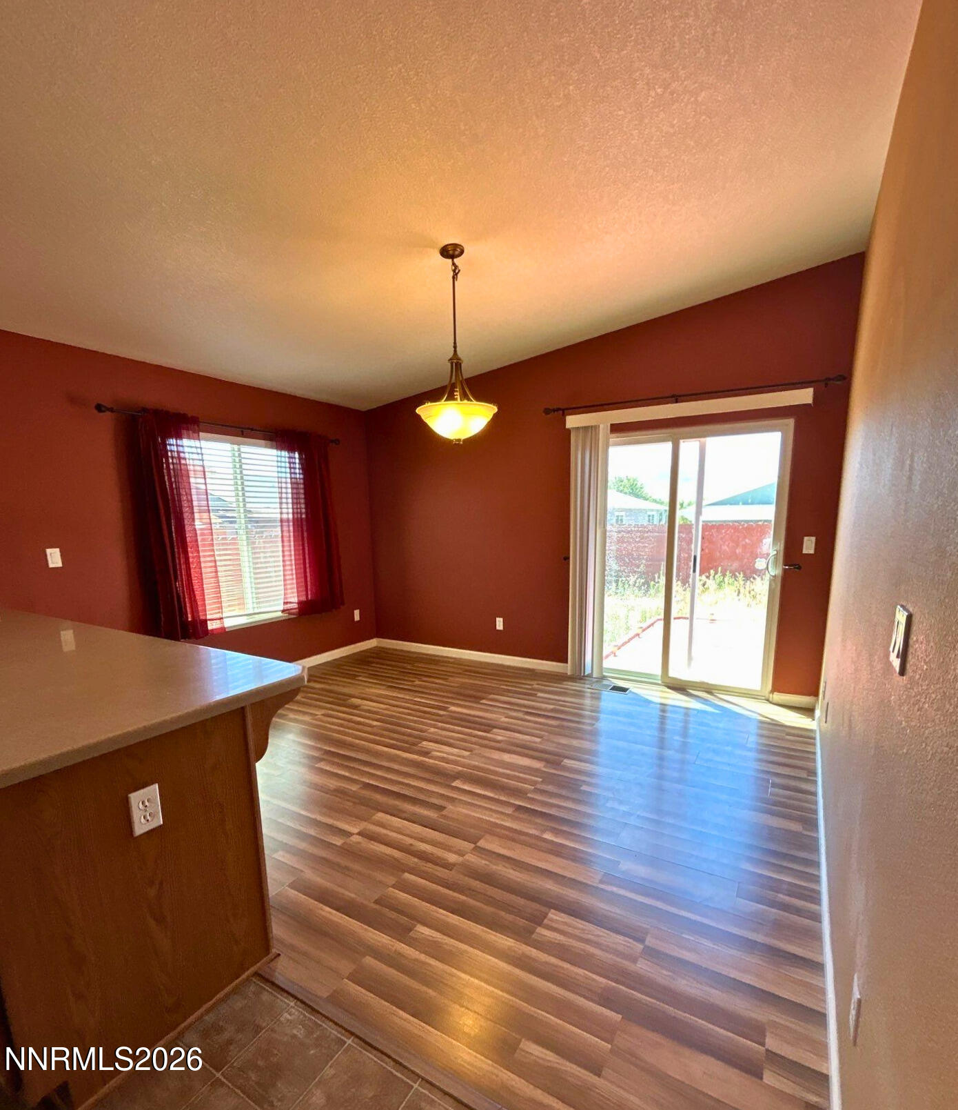 17630 White Tail Court Reno, NV 89508 - Photo 6 of 13 26afec15-3900-4d40-b328-f5d2a5950b84