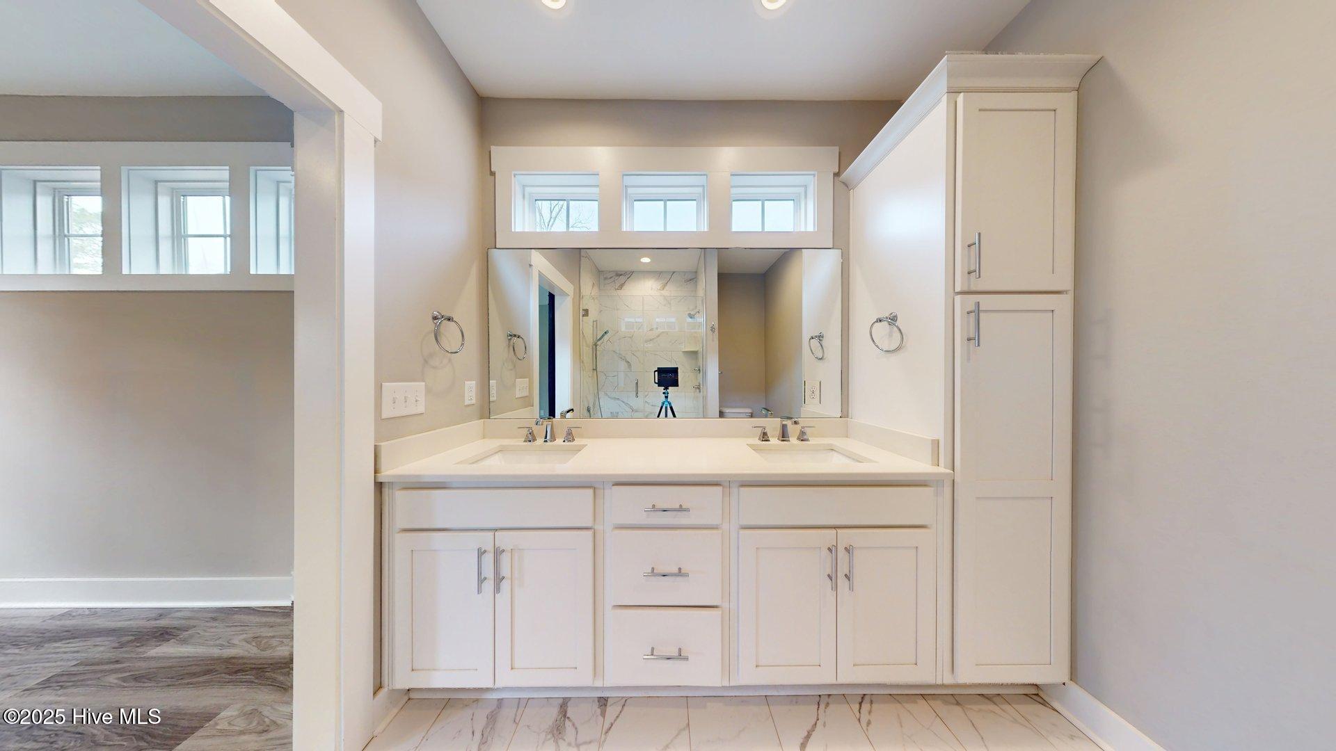 272 Springwood Way Southern Pines, NC 28387 - Photo 22 of 43 Master Bathroom