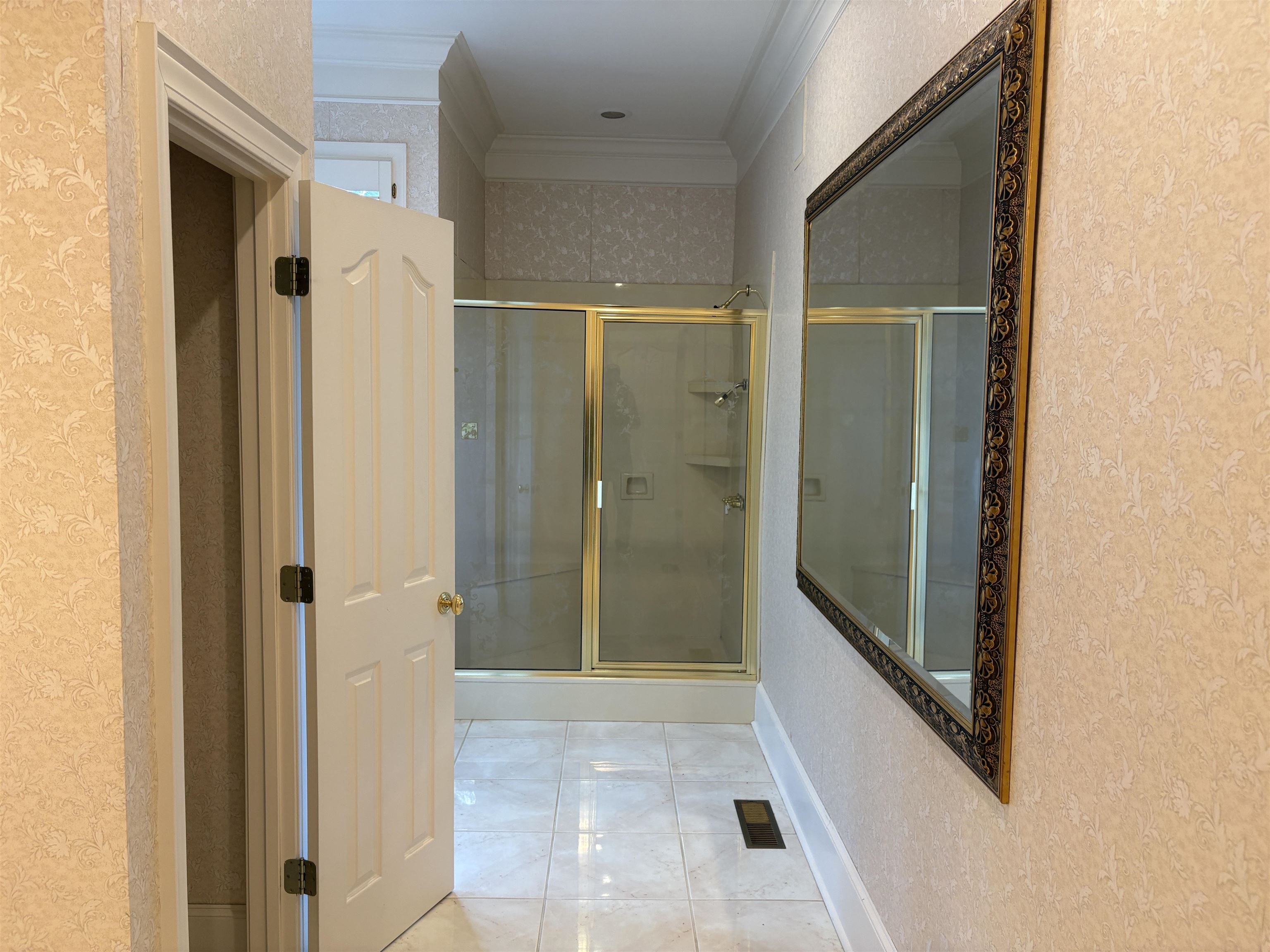 1200 Sand Ridge Bargerton Road Lexington, TN 38351 - Photo 31 of 40 a view of a bathroom