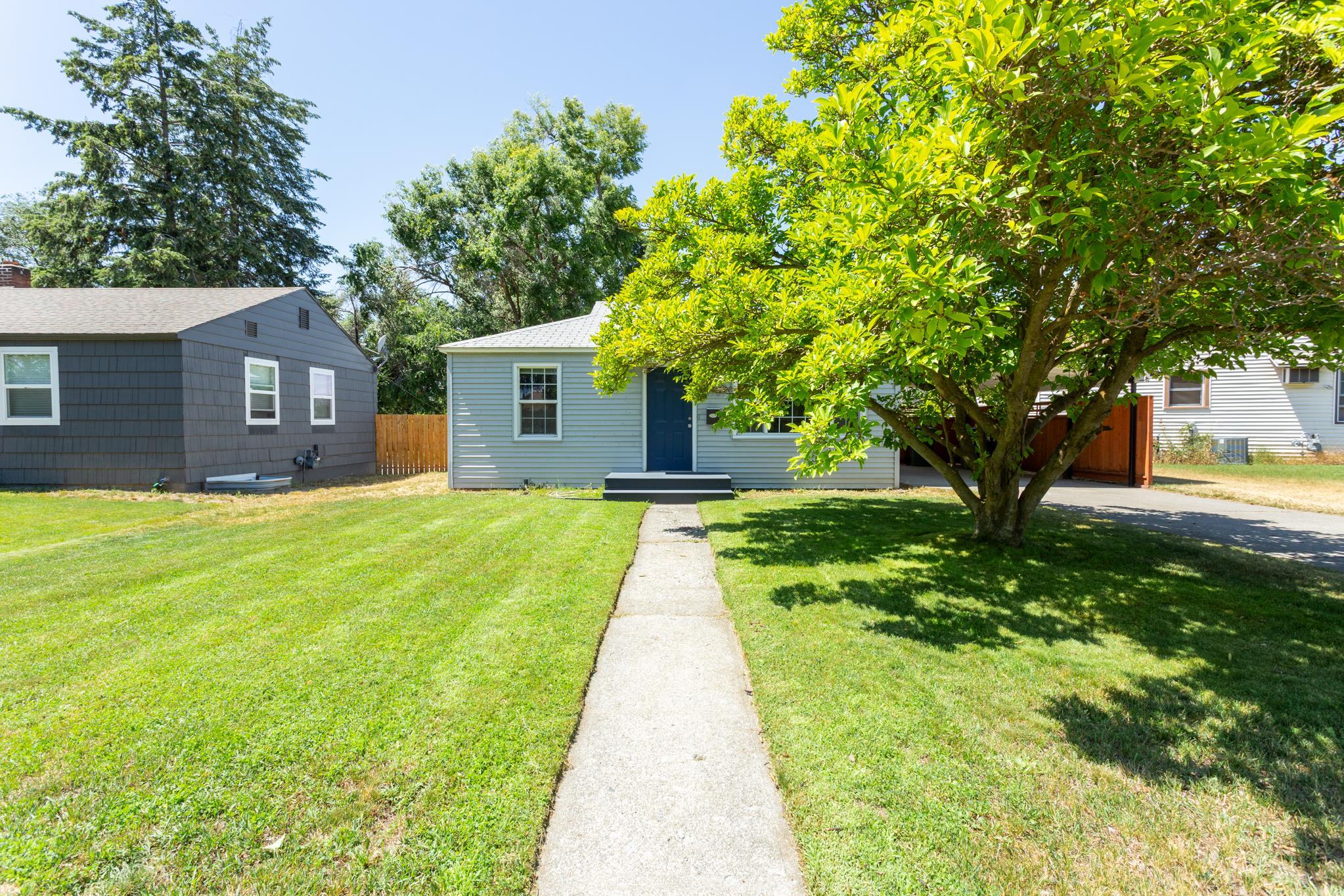 5709 North Cochran Street Spokane, WA 99205 - Photo 1 of 20