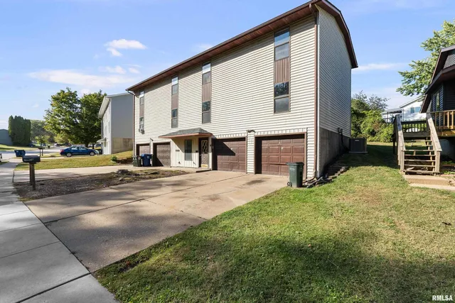 $425,000 | 3920 West 13th Street, Davenport, IA 52804