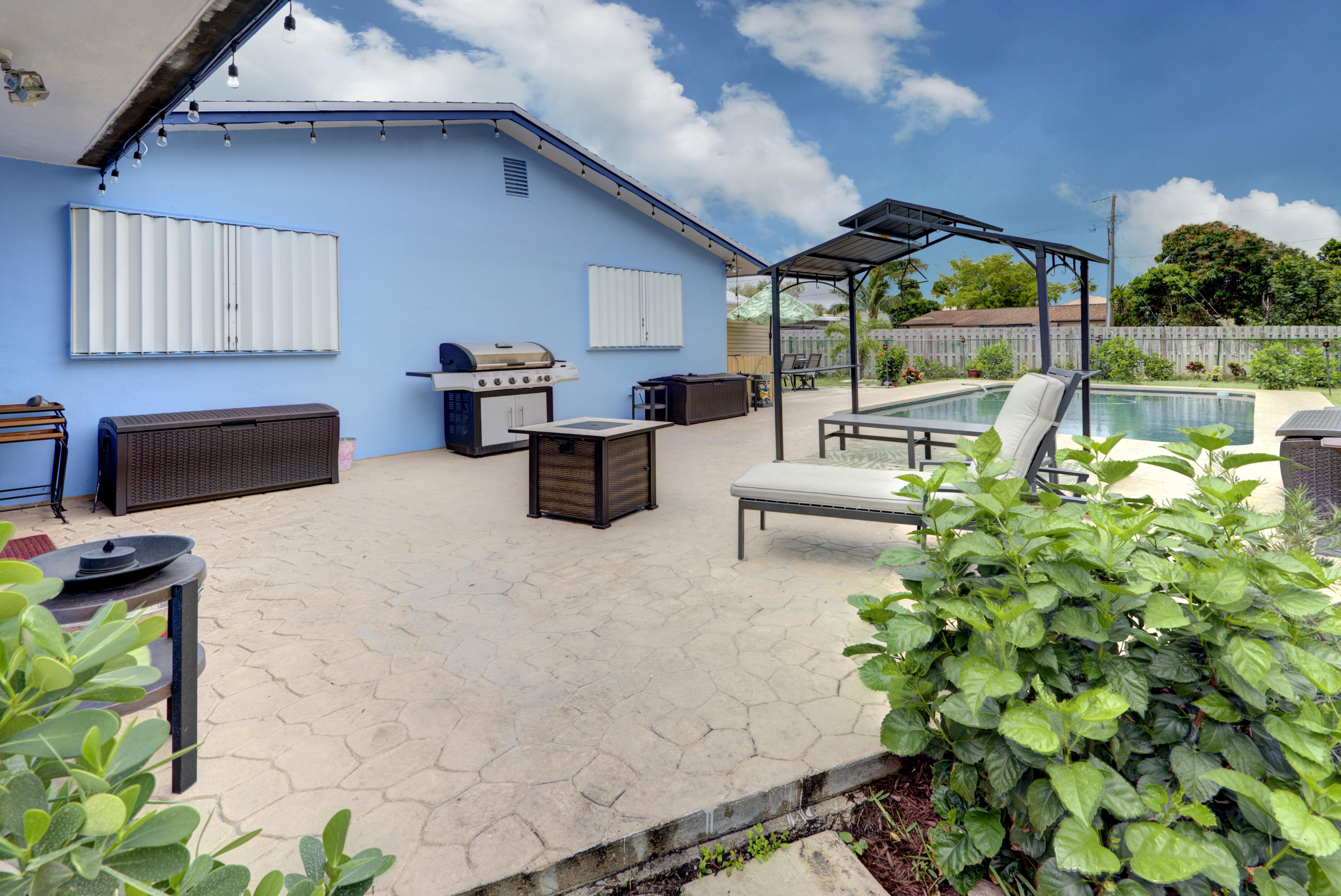 22196 Southwest 64th Terrace Boca Raton, FL 33428 - Photo 14 of 36 DSC_8415 sky