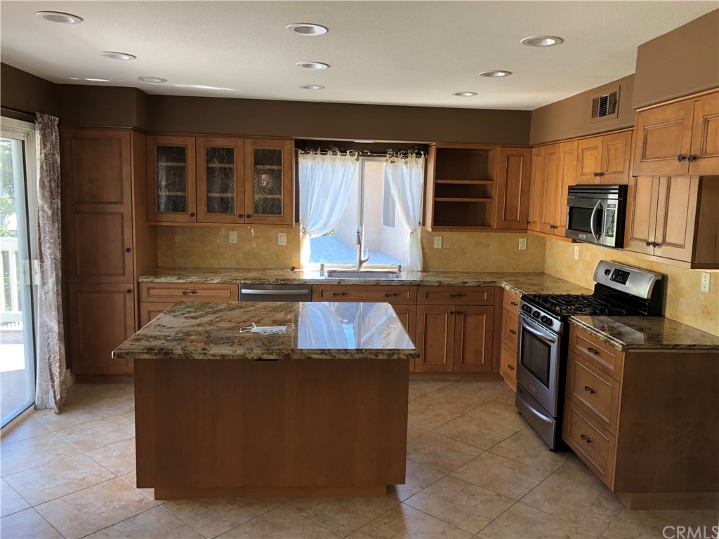 29 Montgomery Mission Viejo, CA 92692 - Photo 16 of 27