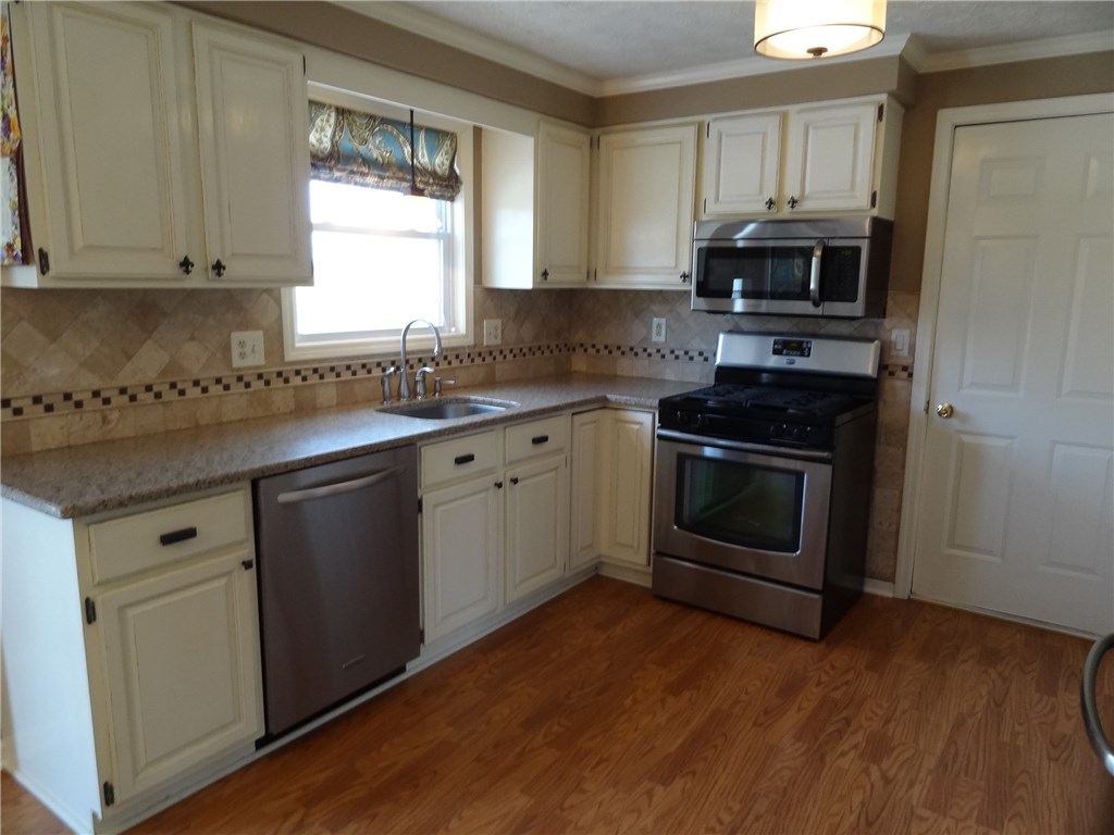 4 Rochelle Drive Churchville, NY 14428 - Photo 7 of 25