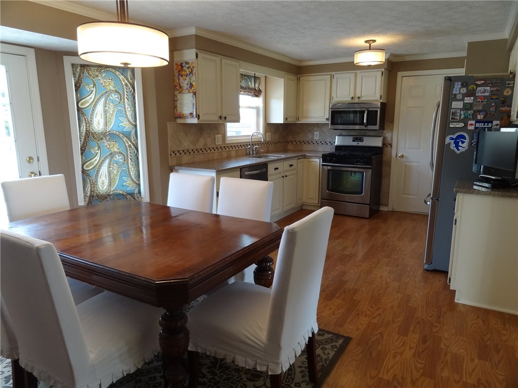 4 Rochelle Drive Churchville, NY 14428 - Photo 8 of 25