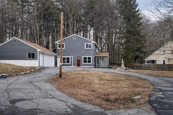 $690,000 | 86 Crestwood Drive, Northborough, MA 01532