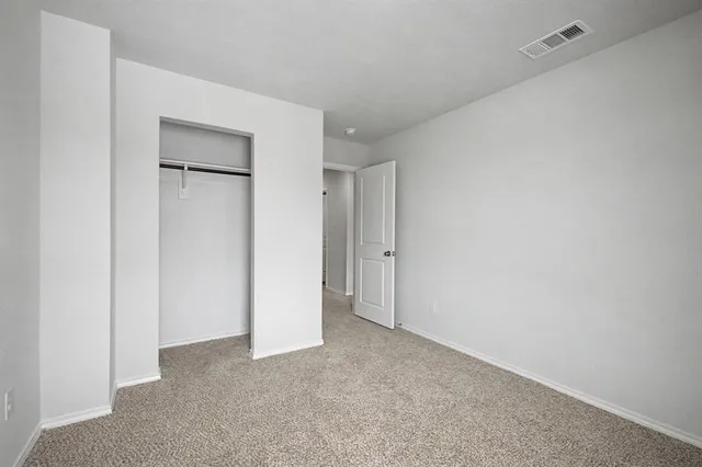 $2,150 | 212 Arbor Court, Granbury, TX 76048