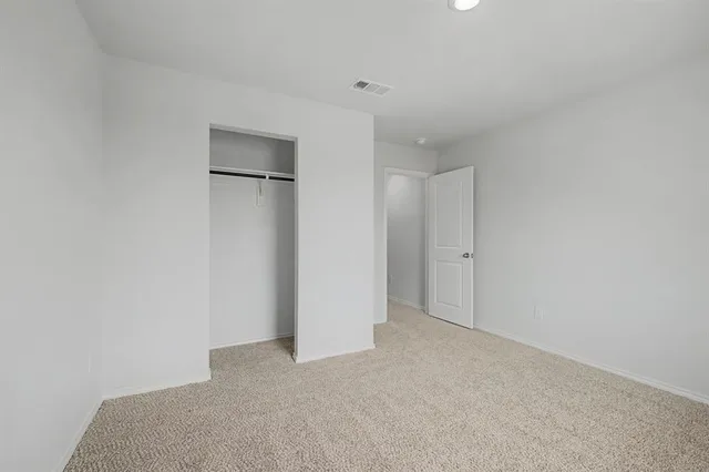 $2,150 | 212 Arbor Court, Granbury, TX 76048