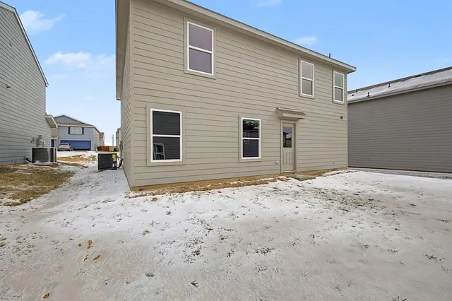 $2,150 | 212 Arbor Court, Granbury, TX 76048