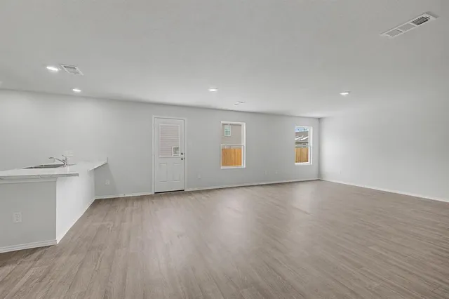 $2,150 | 212 Arbor Court, Granbury, TX 76048