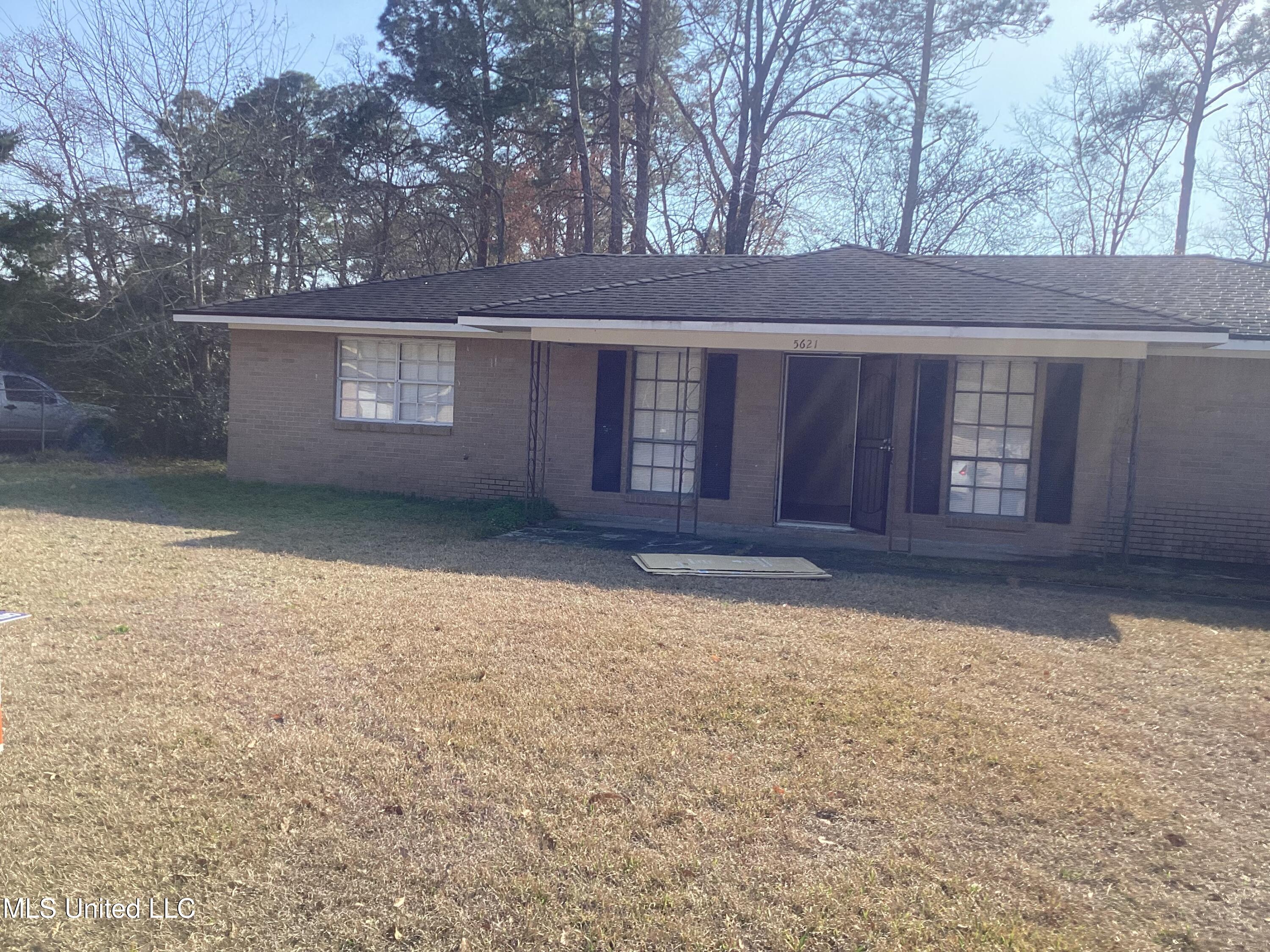 5621 Picidally Circle Gautier, MS 39553 - Photo 2 of 18 Front