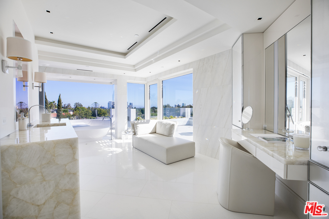 1108 Tower Road Beverly Hills, CA 90210 - Photo 22 of 52