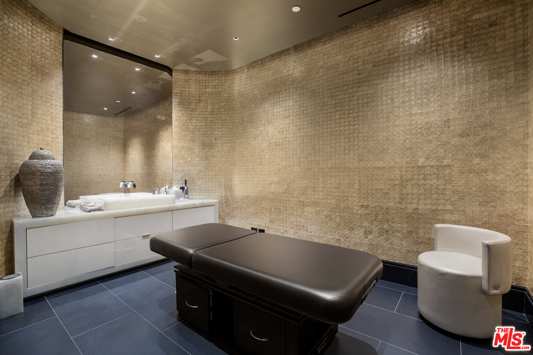 1108 Tower Road Beverly Hills, CA 90210 - Photo 41 of 52