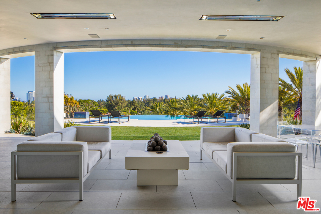 1108 Tower Road Beverly Hills, CA 90210 - Photo 8 of 52