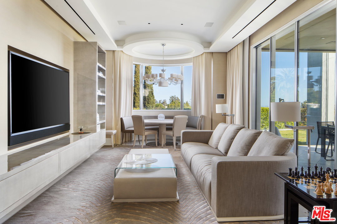 1108 Tower Road Beverly Hills, CA 90210 - Photo 9 of 52