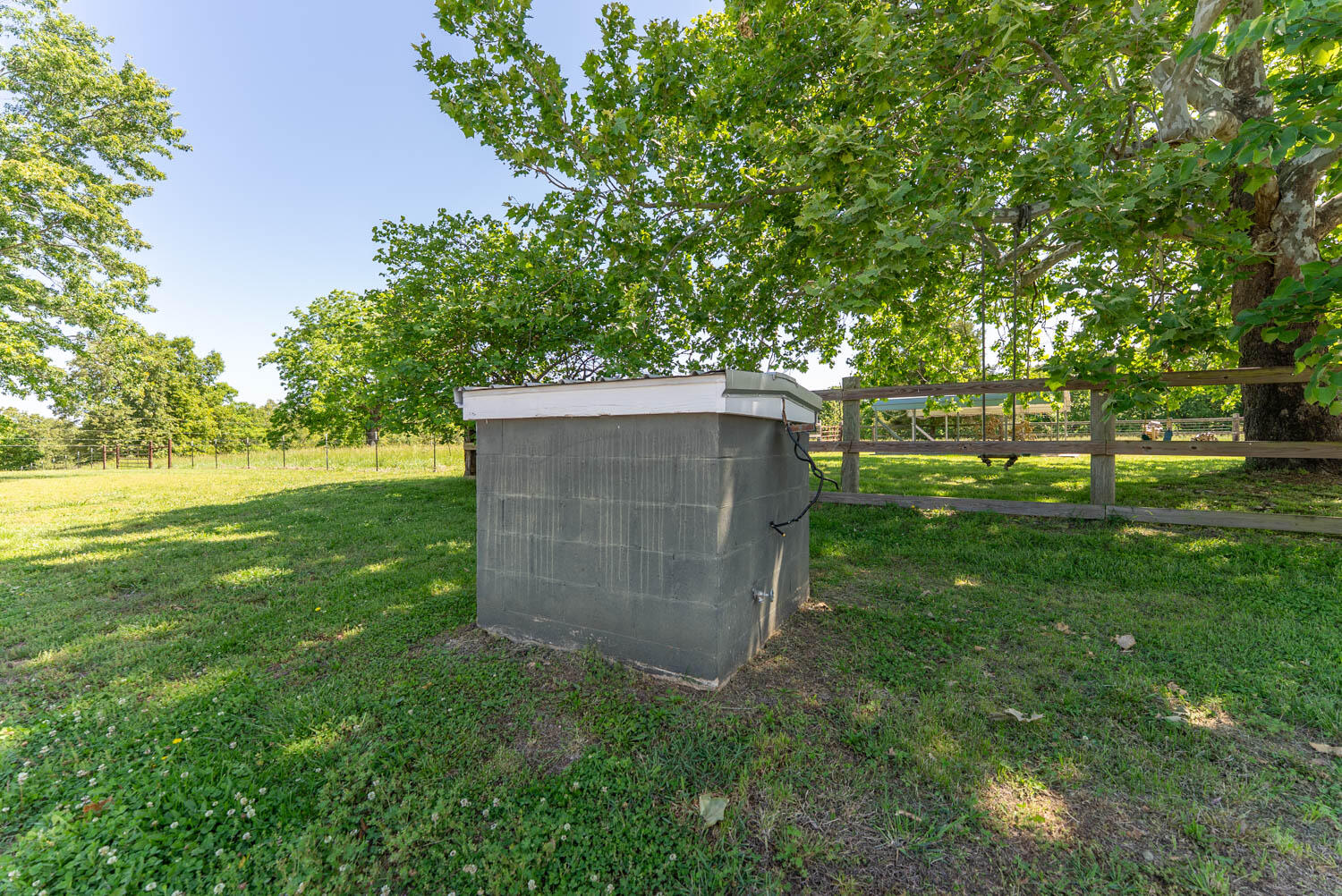 1145 Broadleaf Road Mammoth Spring, AR 72554 - Photo 18 of 77 20 acre hobby farm015