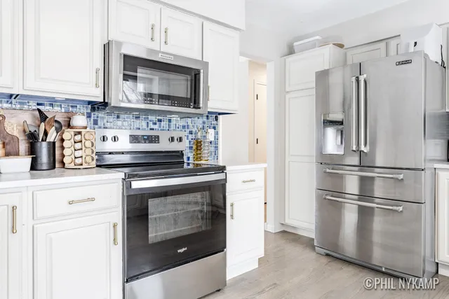 $395,000 | 1640 Karen Court, St. Joseph, MI 49085