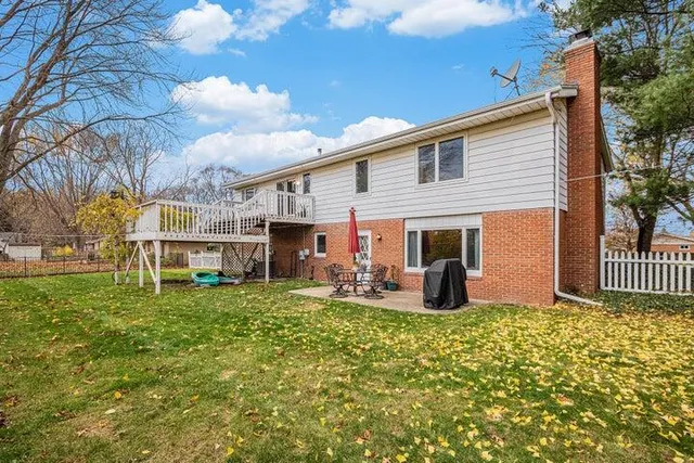 $395,000 | 1640 Karen Court, St. Joseph, MI 49085