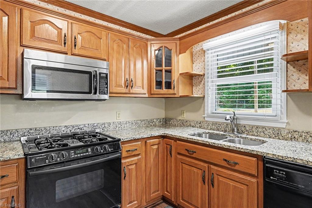 1514 Pepperidge Road Asheboro, NC 27205 - Photo 12 of 32