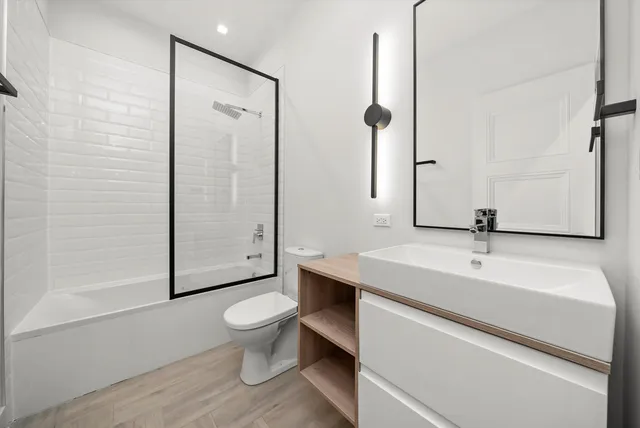 $749,000 | 4210 West Belmont Avenue, Unit 1, Chicago, IL 60641