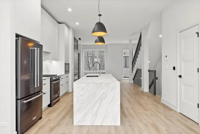 $749,000 | 4210 West Belmont Avenue, Unit 1, Chicago, IL 60641