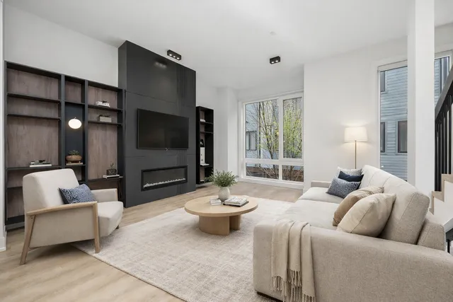 $749,000 | 4210 West Belmont Avenue, Unit 1, Chicago, IL 60641