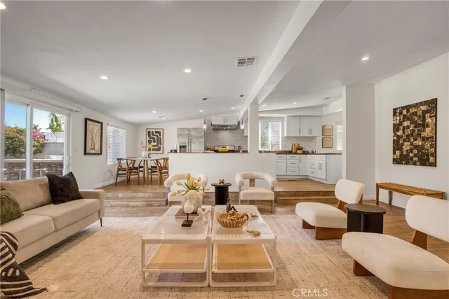 $1,195,000 | 17941 Emelita Street, Encino, CA 91316