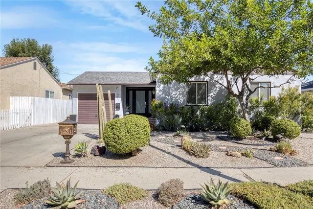 $1,195,000 | 17941 Emelita Street, Encino, CA 91316