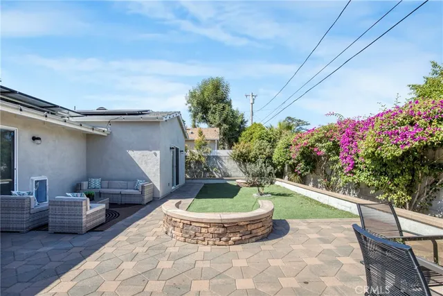 $1,195,000 | 17941 Emelita Street, Encino, CA 91316