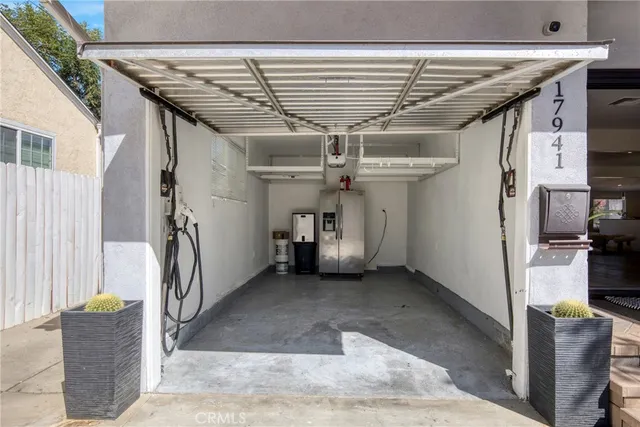 $1,195,000 | 17941 Emelita Street, Encino, CA 91316