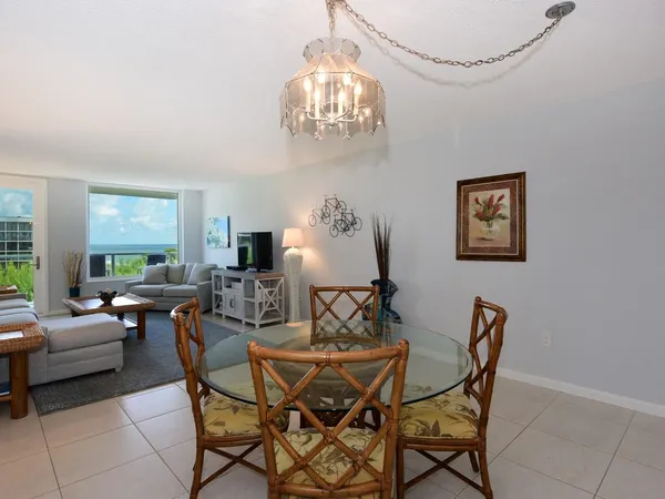$3,200 | 3450 South Ocean Boulevard, Unit 406, Palm Beach, FL 33480